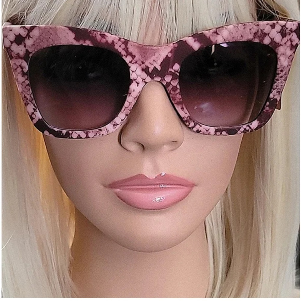 FRYE AND CO. Pink Snakeskin Cat-Eye Sunglasses